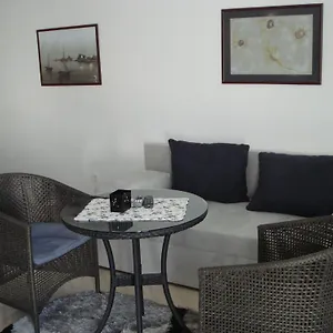apartments-villa-espero.hotels-in-trogir.com/