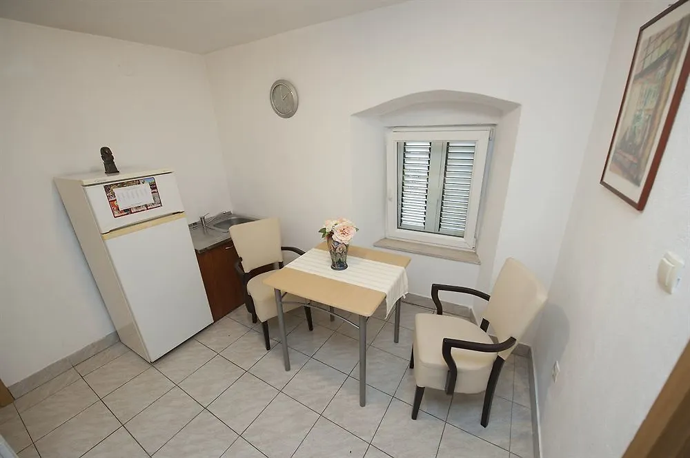 Guest house Damira Rooms Split