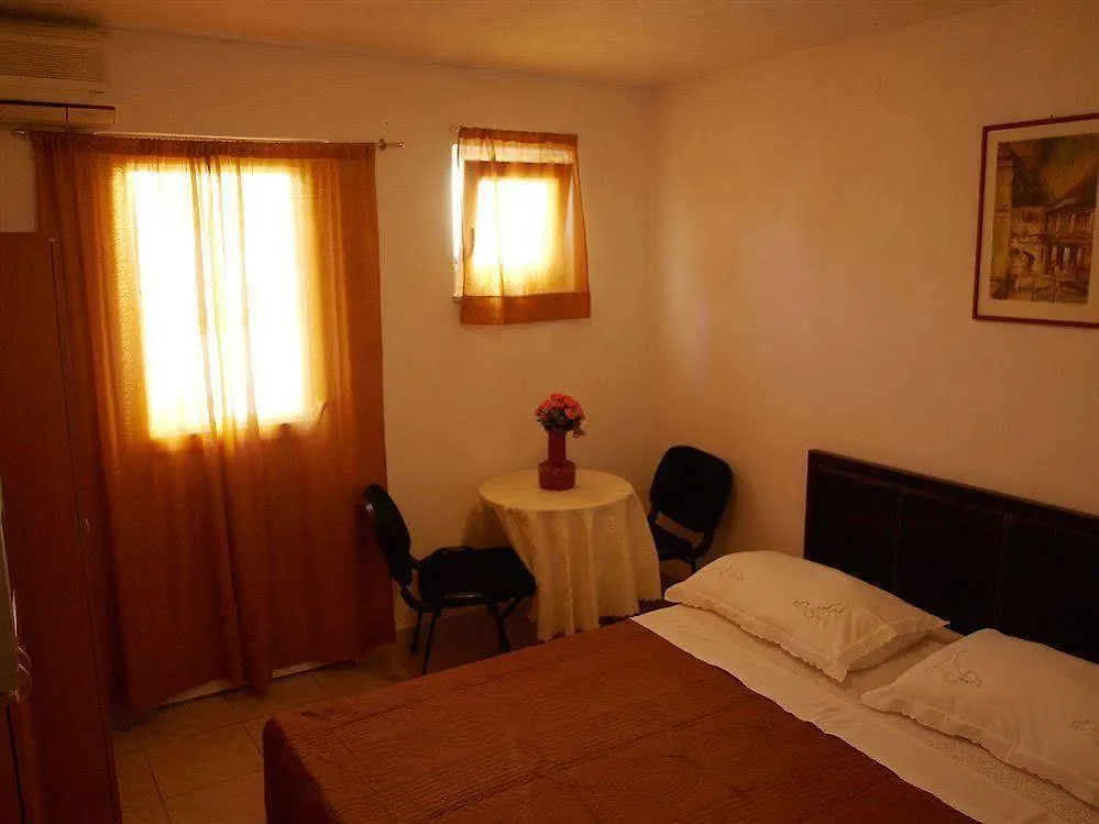 Damira Rooms Split 3*,  Croatia