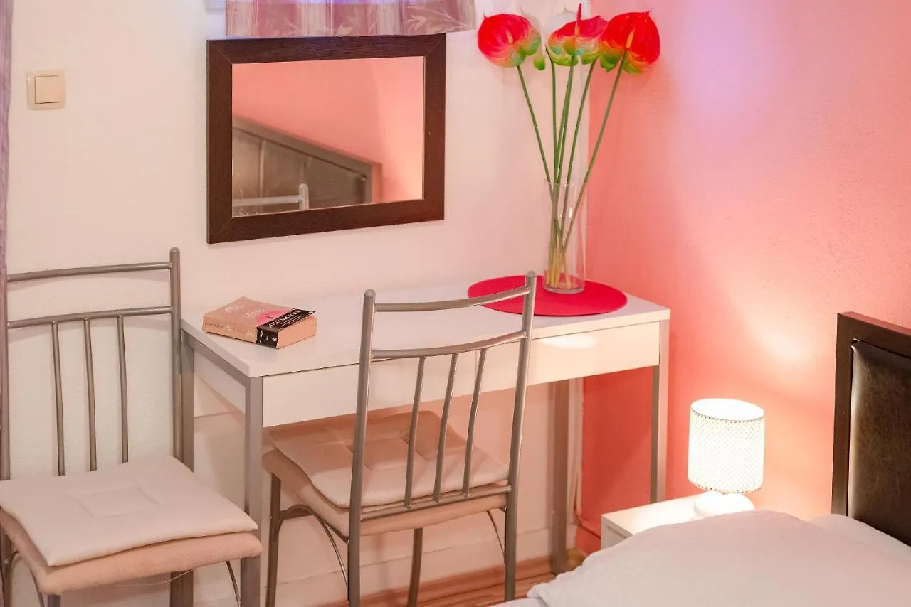 Damira Rooms