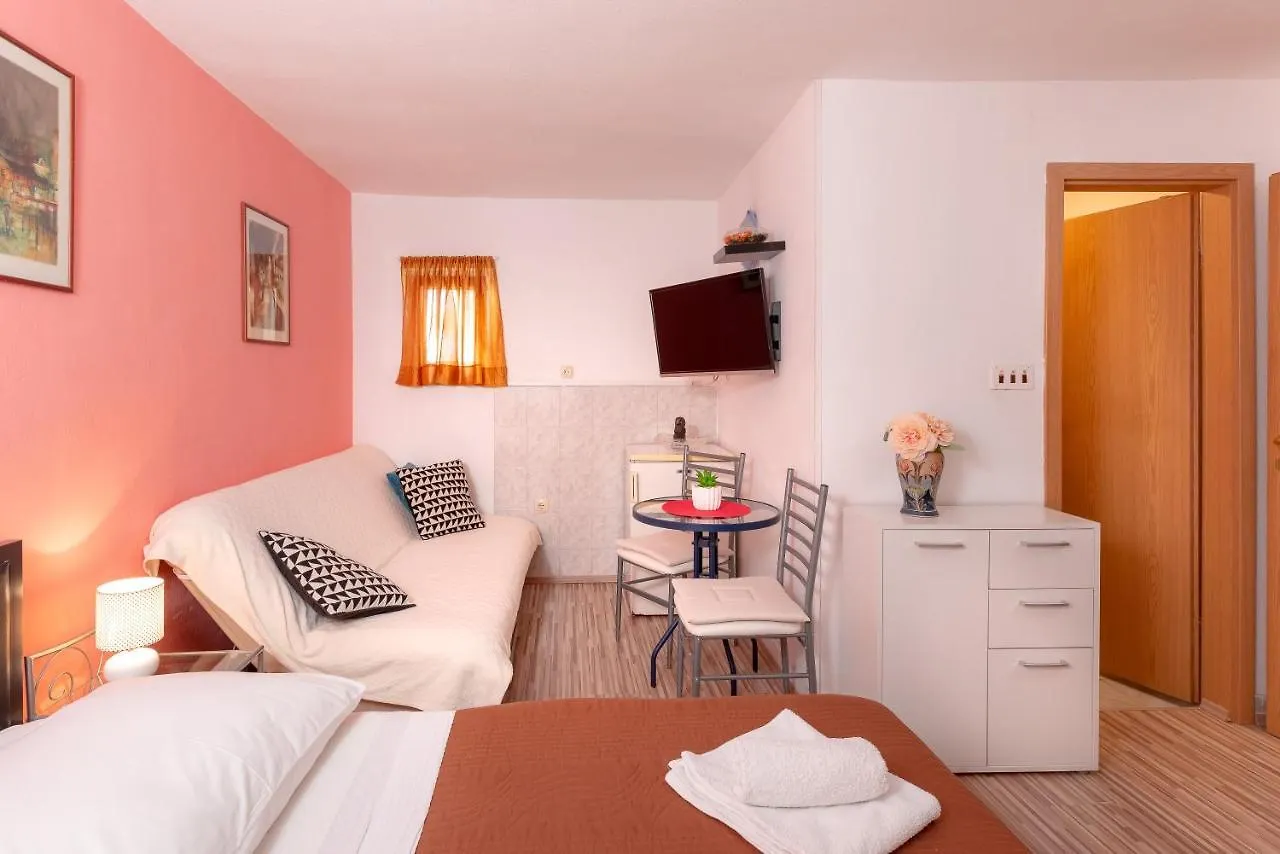 Gostinjska kuća Damira Rooms